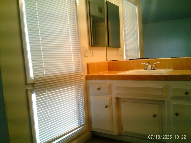 Building Photo - 2525 Actis St
