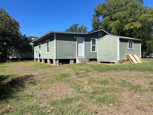 Building Photo - 810 S Brownell St