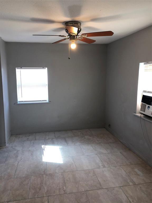 Building Photo - 712 40th St