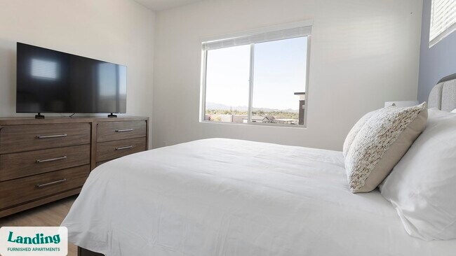 Building Photo - 5750 N La Cholla Blvd