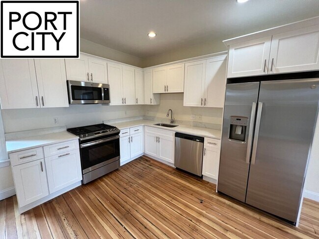 Building Photo - No Broker Fee - South Boston 4 bed availab...