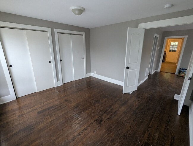 Building Photo - 302 Caroline Ave