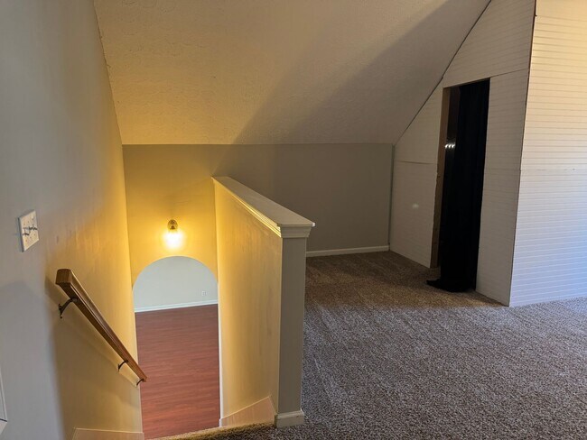 Building Photo - Single Family Home in Clarksville!