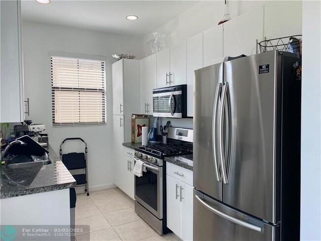 Building Photo - 12675 NW 32nd Ct