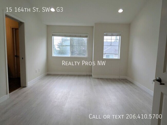 Building Photo - 15 164th St SW