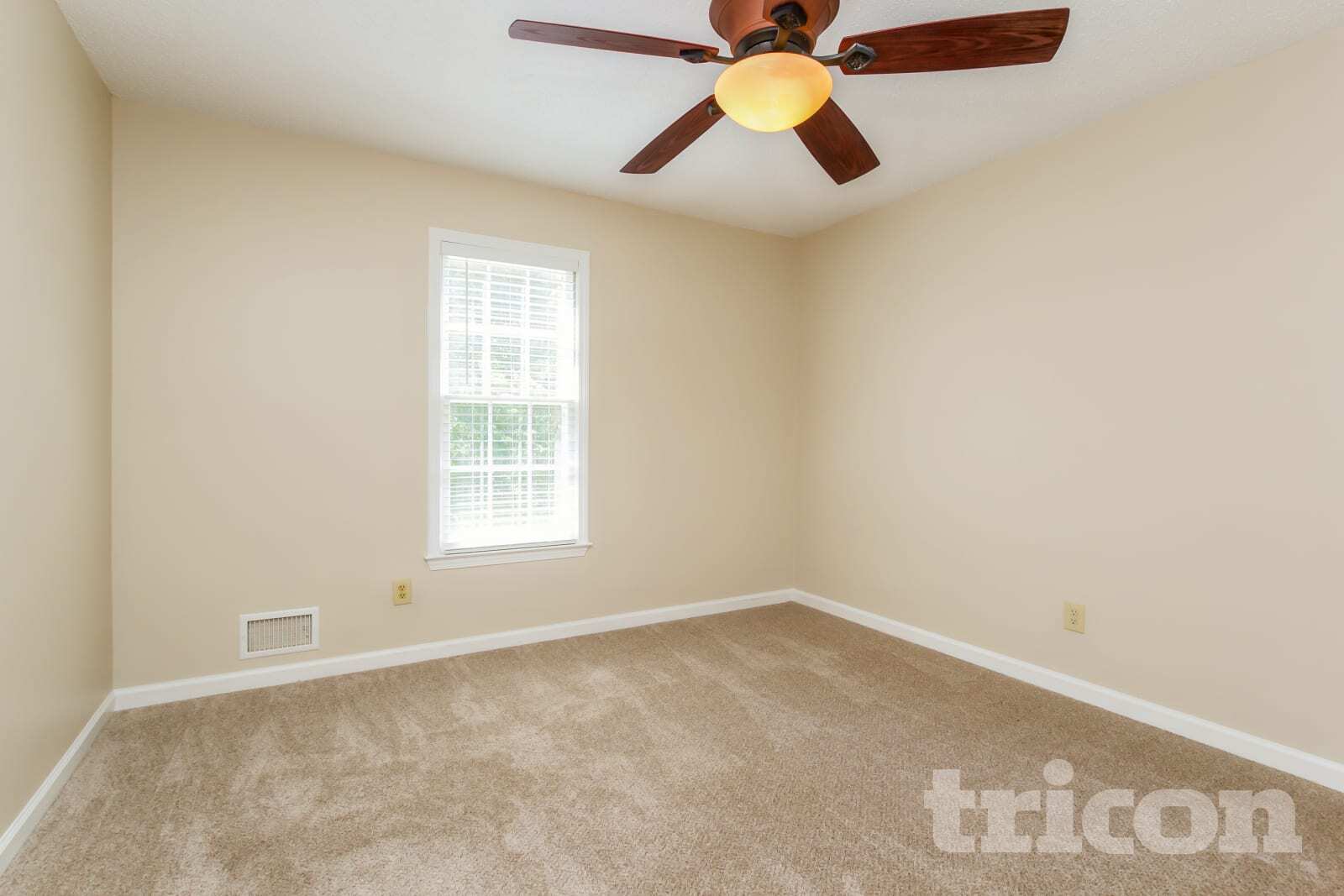 Building Photo - 329 Stratford Dr