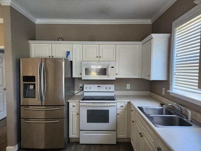 Building Photo - 302 Kiskadee Loop