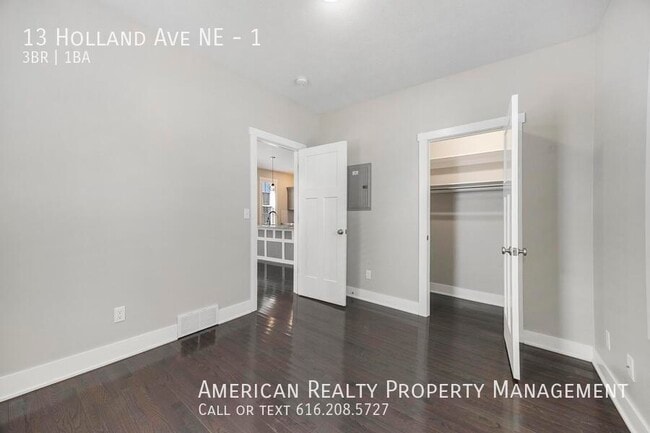 Building Photo - 13 Holland Ave NE