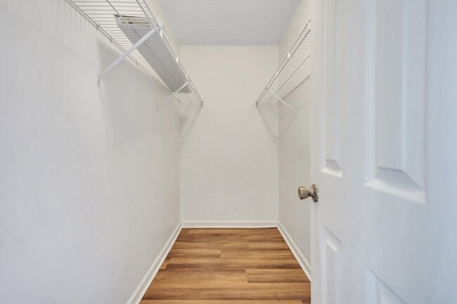 Building Photo - 1501 Woodcrest Cir