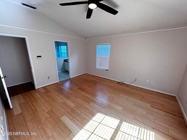 Building Photo - 1449 Blue Heron Ln W