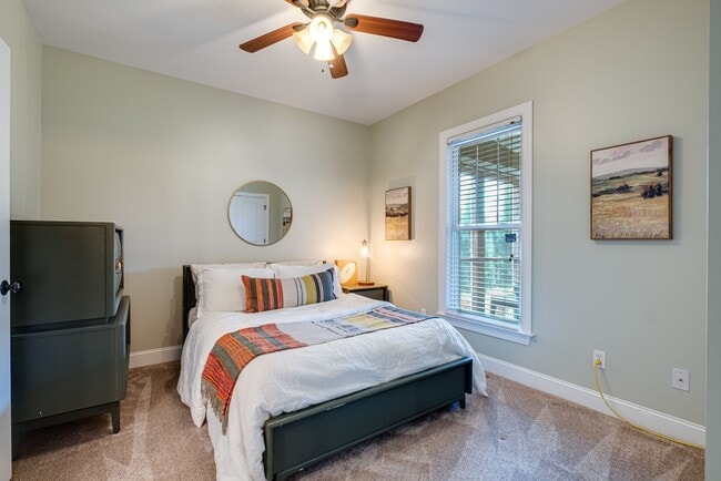 Building Photo - 1403 Arthur Ave