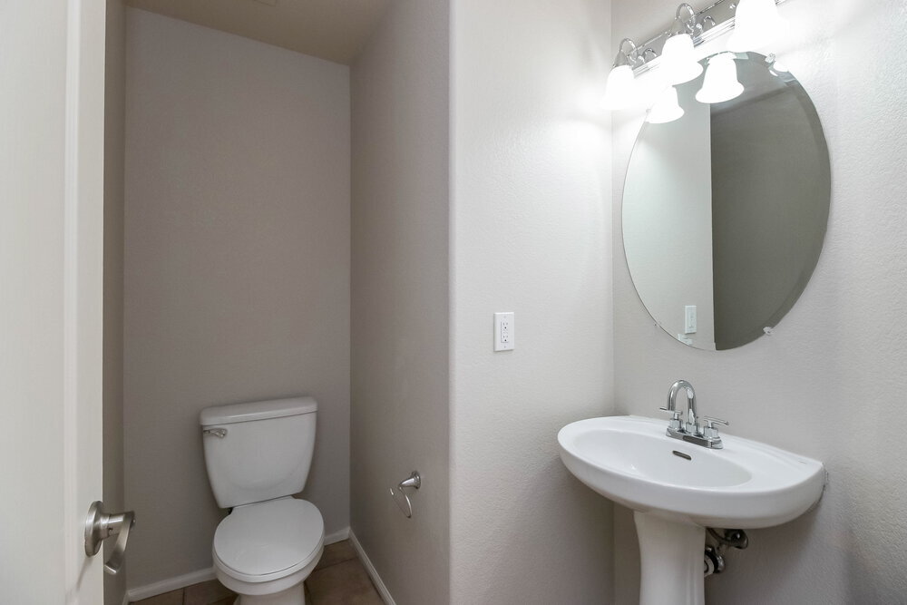 Building Photo - 5023 W Ardmore Rd