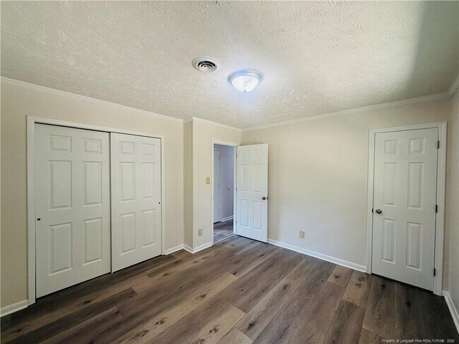 Building Photo - 4740 Rosehill Rd