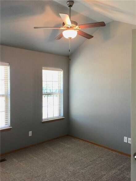 Building Photo - 2765 W Cottonwillow Way