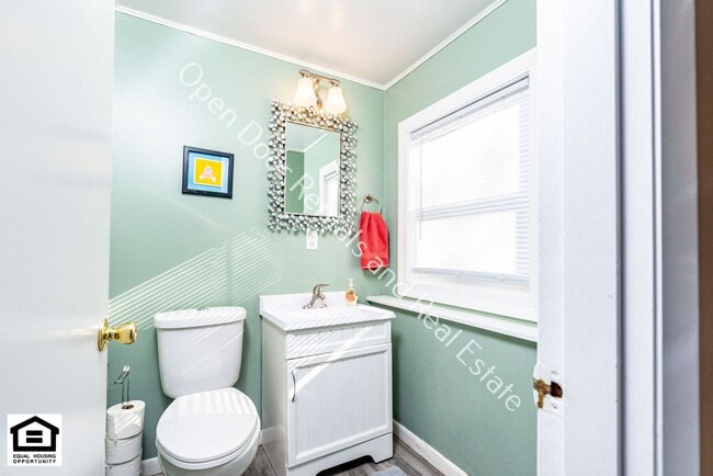 Building Photo - 40 Ln 375 Lake James