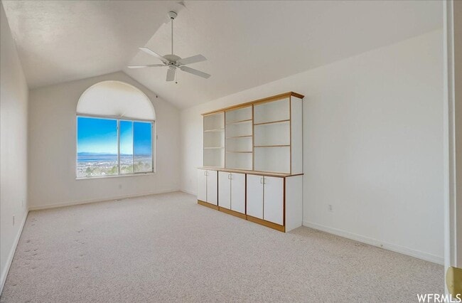 Building Photo - Large 6 Bedroom Home, 3 Car Garage, Gorgeo...