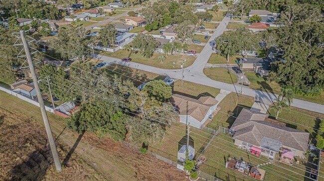 Building Photo - 1529 Larkin Rd