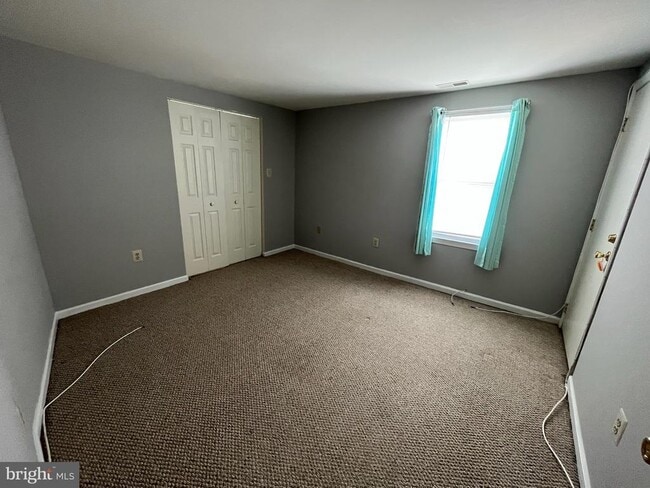 Building Photo - 2313 Jenkintown Rd
