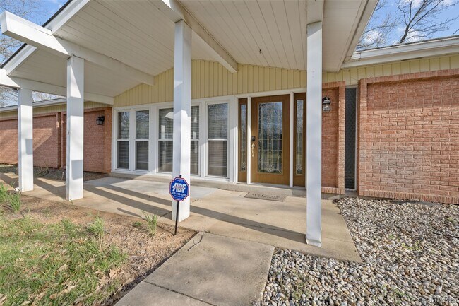 Building Photo - 4649 McIlroy Dr