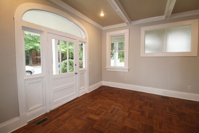 Building Photo - 205 Newman Ave