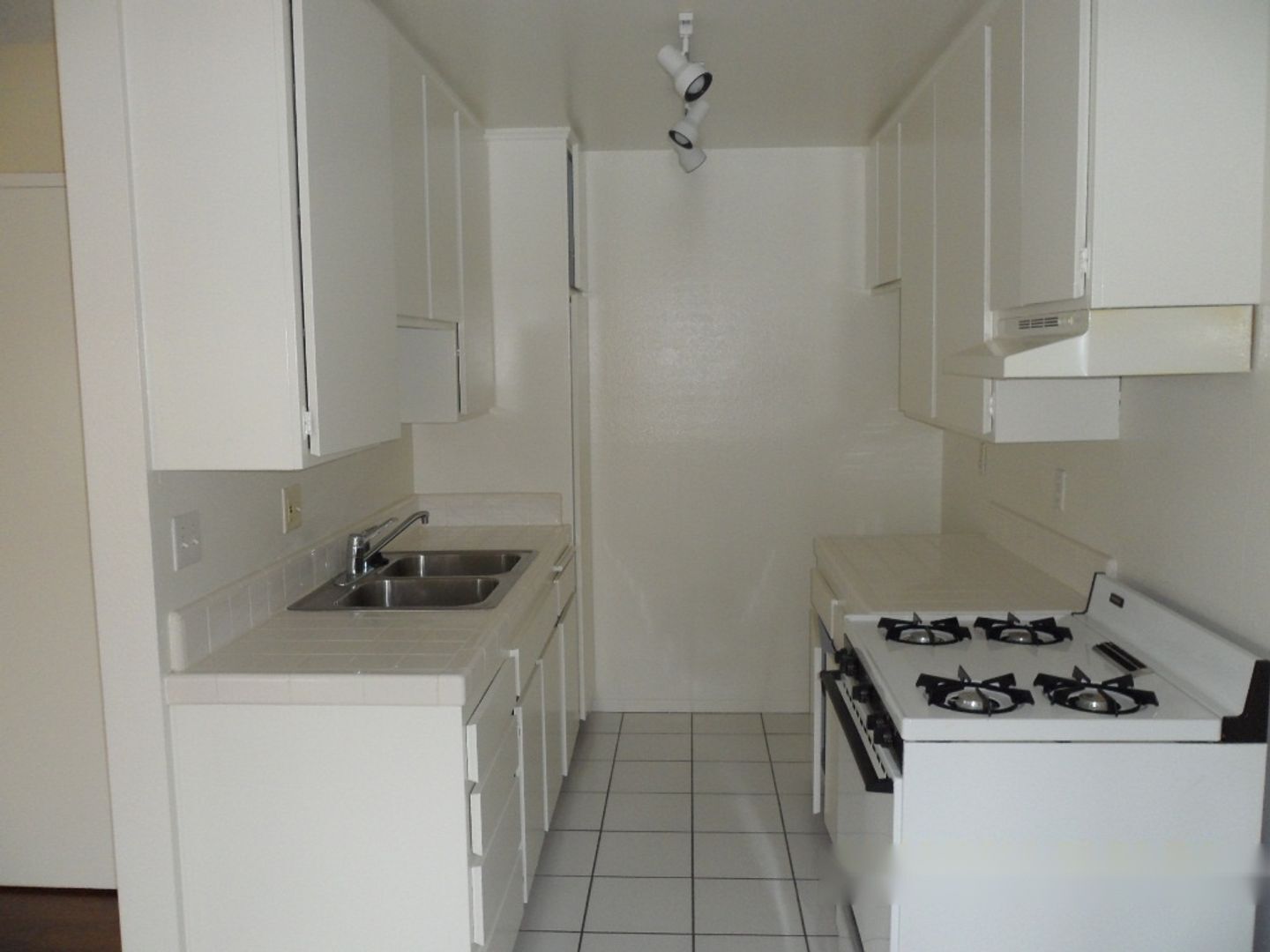 Building Photo - 3432-3434 S Centinela Ave