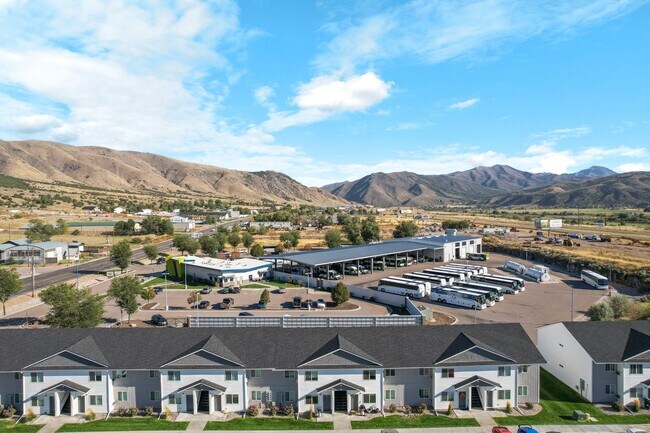 Building Photo - Beautiful, brand new 3 bed apartment in Pocatello!