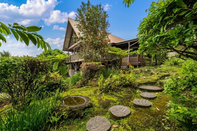 Building Photo - 76-886 Hualalai St