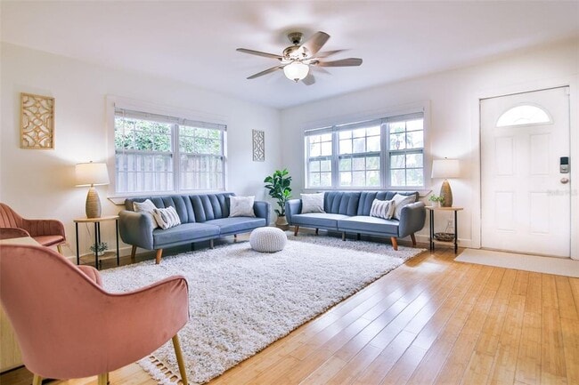 Building Photo - 2181 Hyde Park St