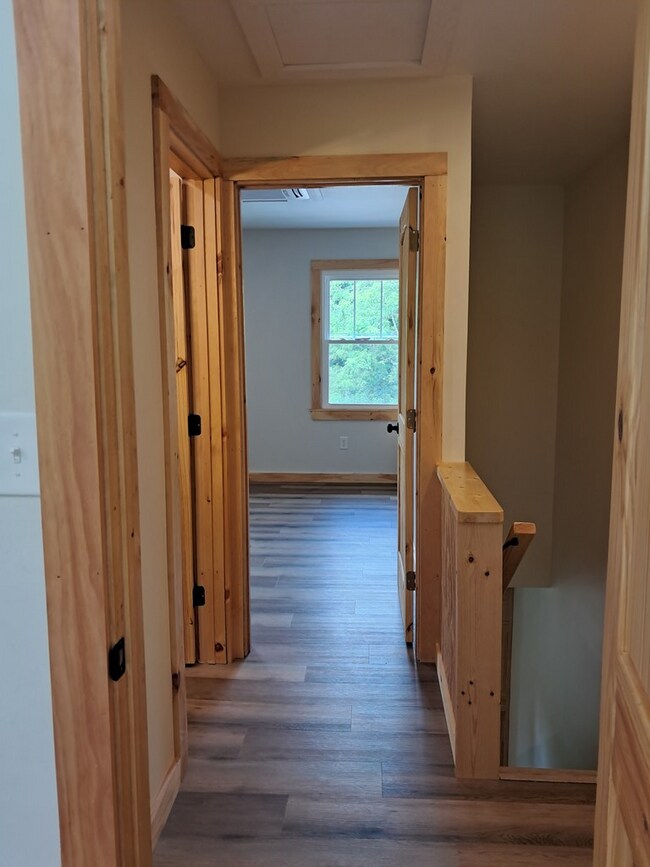 Building Photo - 315 #4 Sulphur Springs Rd