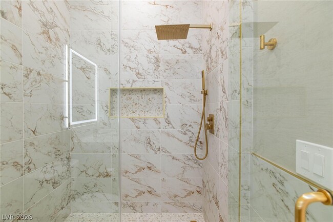 Building Photo - 6525 Ponderosa Way