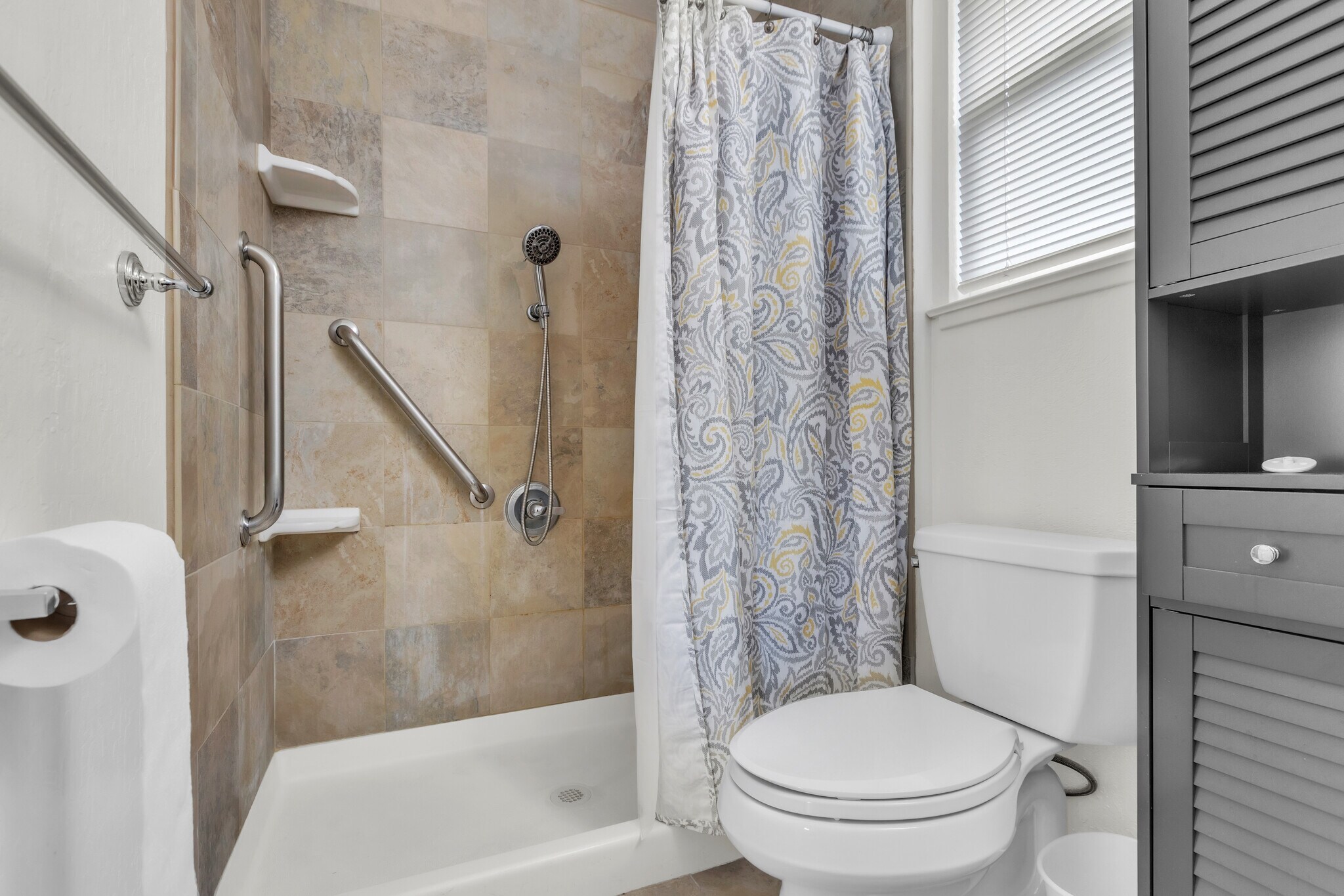 Building Photo - 6630 Lindbrook Way