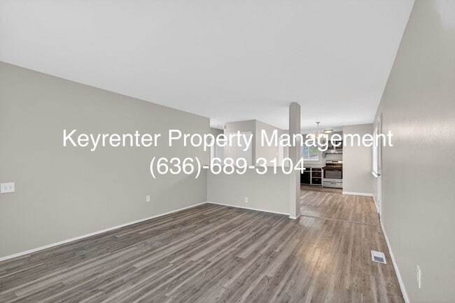 Building Photo - Updated 3-Bedroom Home with Fenced Yard in Florissant