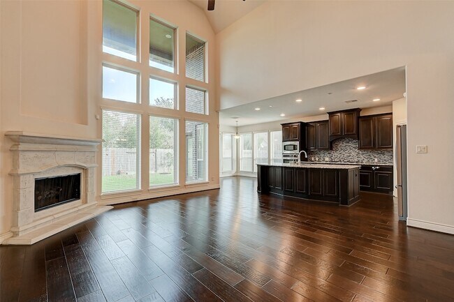 Building Photo - 4006 Misty Waters Ln