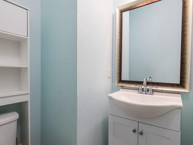 Building Photo - 1919 Rinker Ranch Dr