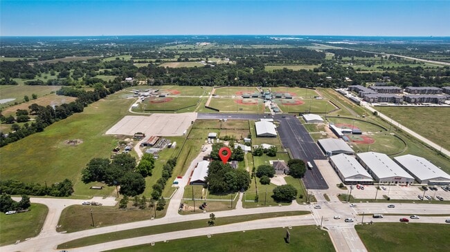 Building Photo - 20240 Cypress Rose Hill Rd