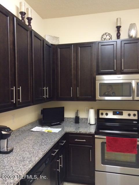 Building Photo - 1515 Golden Lake Loop