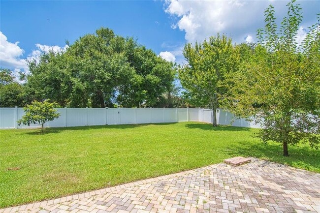 Building Photo - 5947 Ridge Lake Cir
