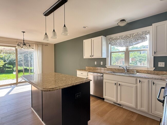 Building Photo - 603 E Castlebury Cir