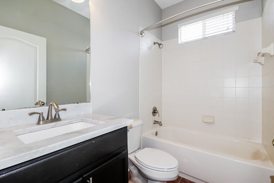 Building Photo - 8204 Abbey Mist Cove