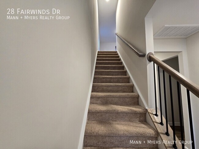 Building Photo - 28 Fairwinds Dr