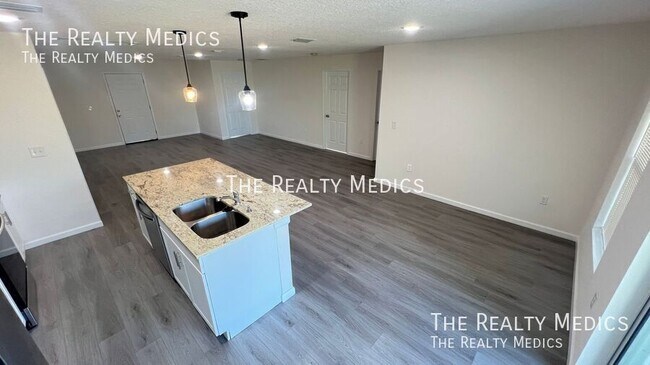 Building Photo - 1242 Halber Ave NW