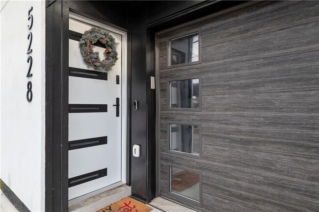 Building Photo - 5228 Dresden Wy