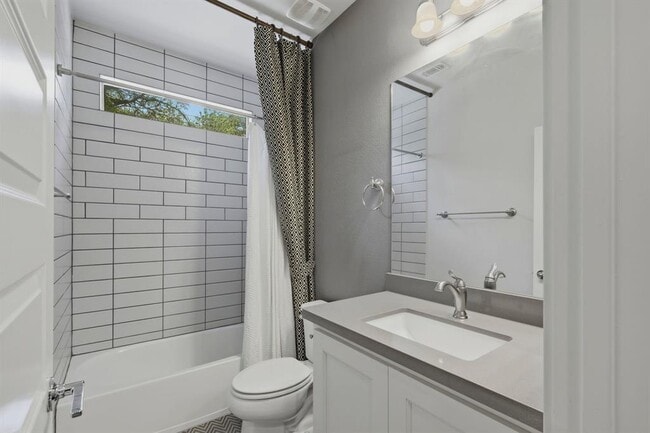 Building Photo - 12221 Cottage Promenade Ct