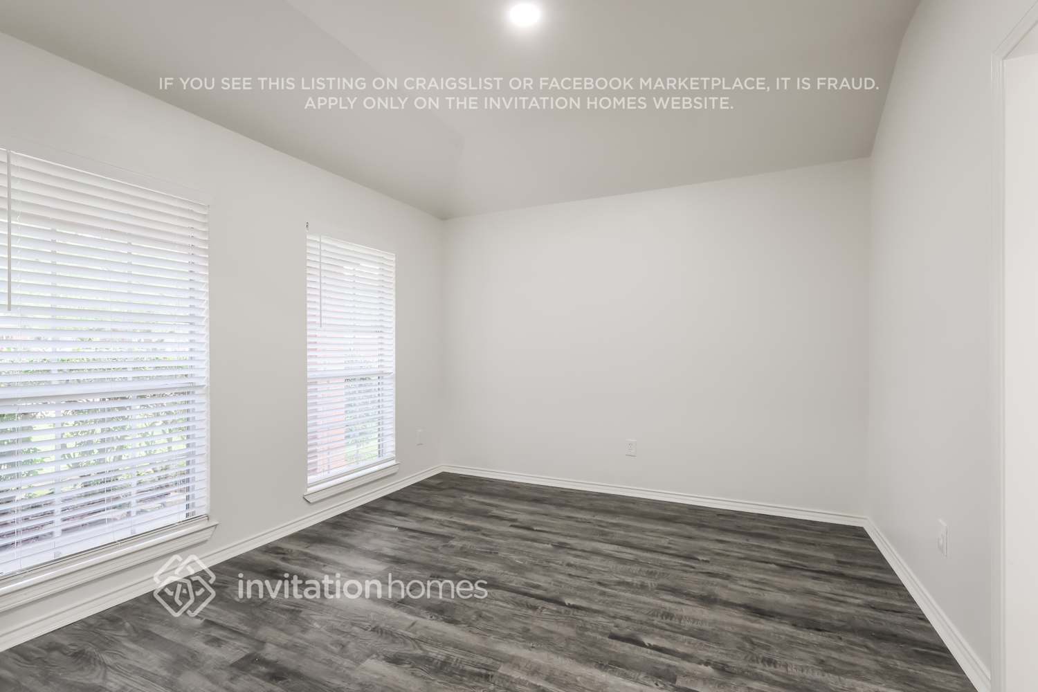 Building Photo - 15414 Misty Dawn Tr