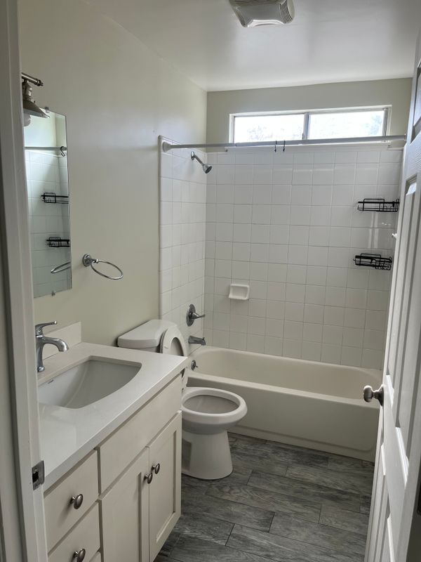 Building Photo - 526 California St