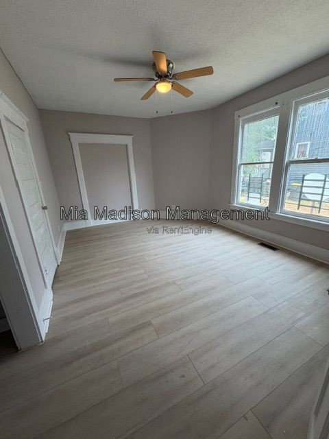 Building Photo - 513 W 35th St
