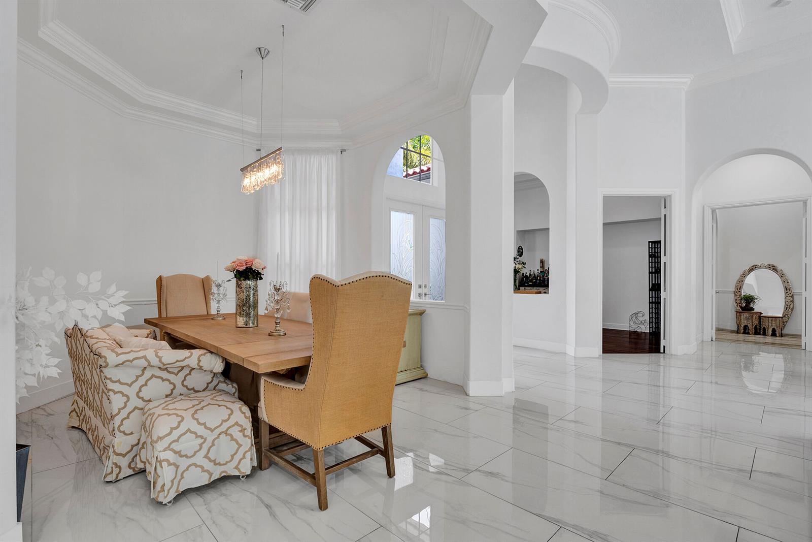 Building Photo - 3477 Lago de Talavera