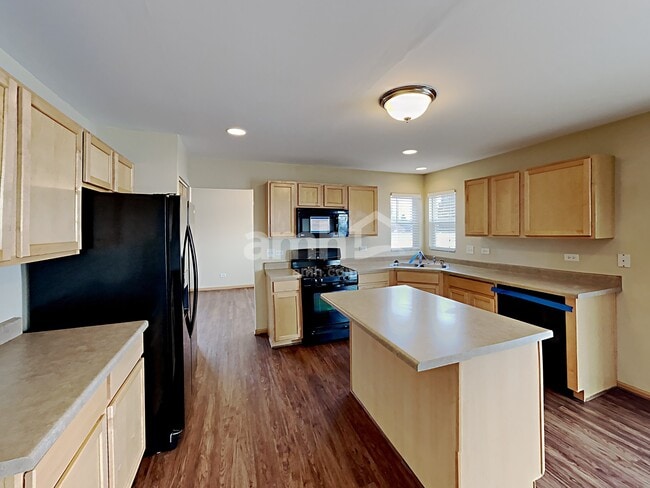 Building Photo - 6516 Roth Dr