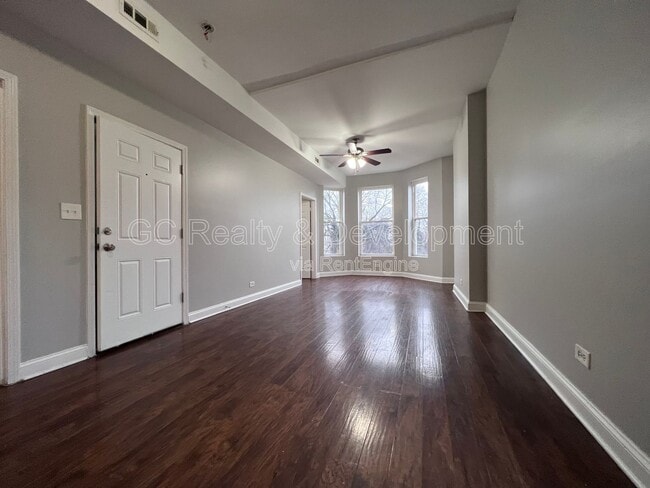 Building Photo - 7644 S Normal Ave