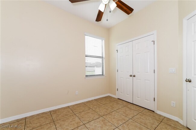 Building Photo - 502 SW 19th Ln